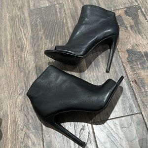 Steve Madden open toe booties